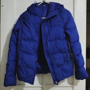 Uniqlo Lightweight Blue Puffer Jacket for women size S